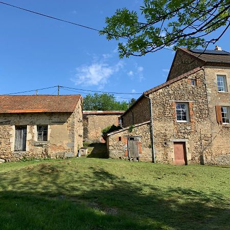Busset Liages Situe Dans Le Bourbonnais 1 Chambres Lit Double Et Un Clic Clac 외부 사진